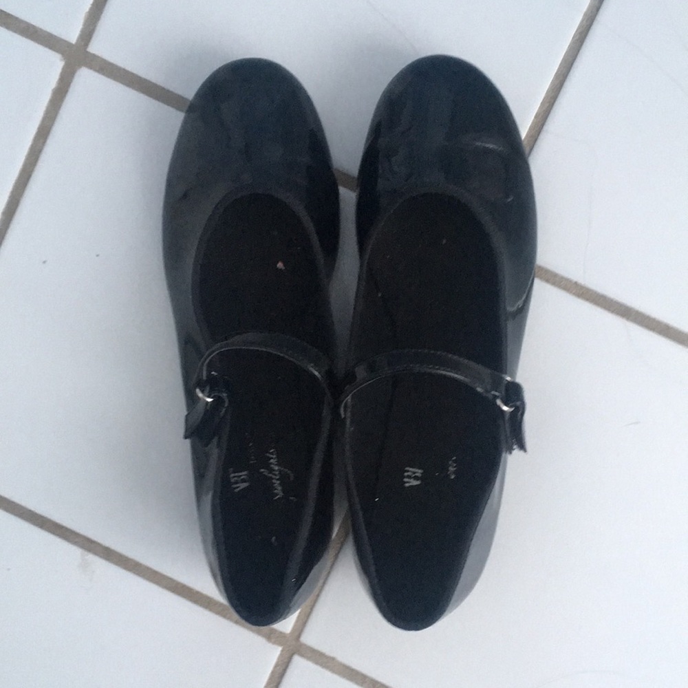 Black tap shoes
